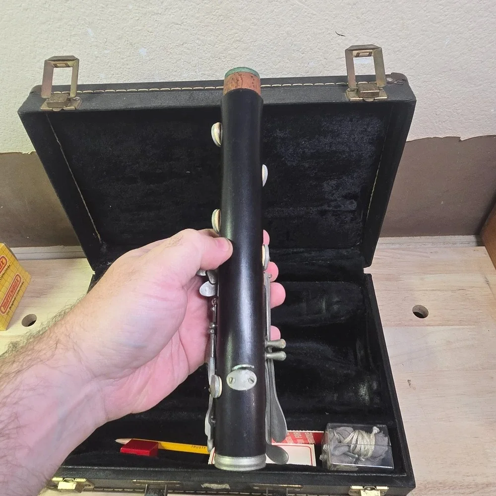 Selmer 100 Signet Wood Clarinet READ